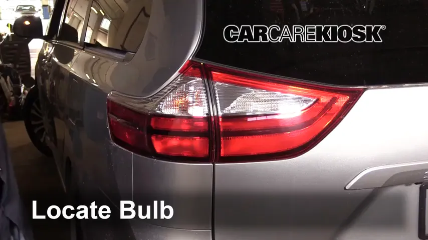 2019 Toyota Sienna XLE 3.5L V6 Lights Tail Light (replace bulb)